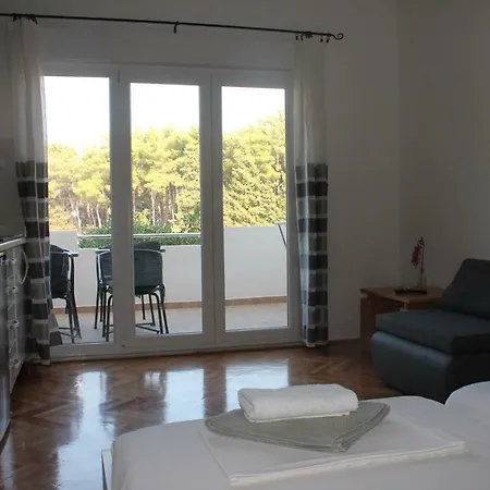 Covahouse * Jelsa (Hvar)
