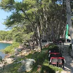 Covahouse * Jelsa (Hvar)